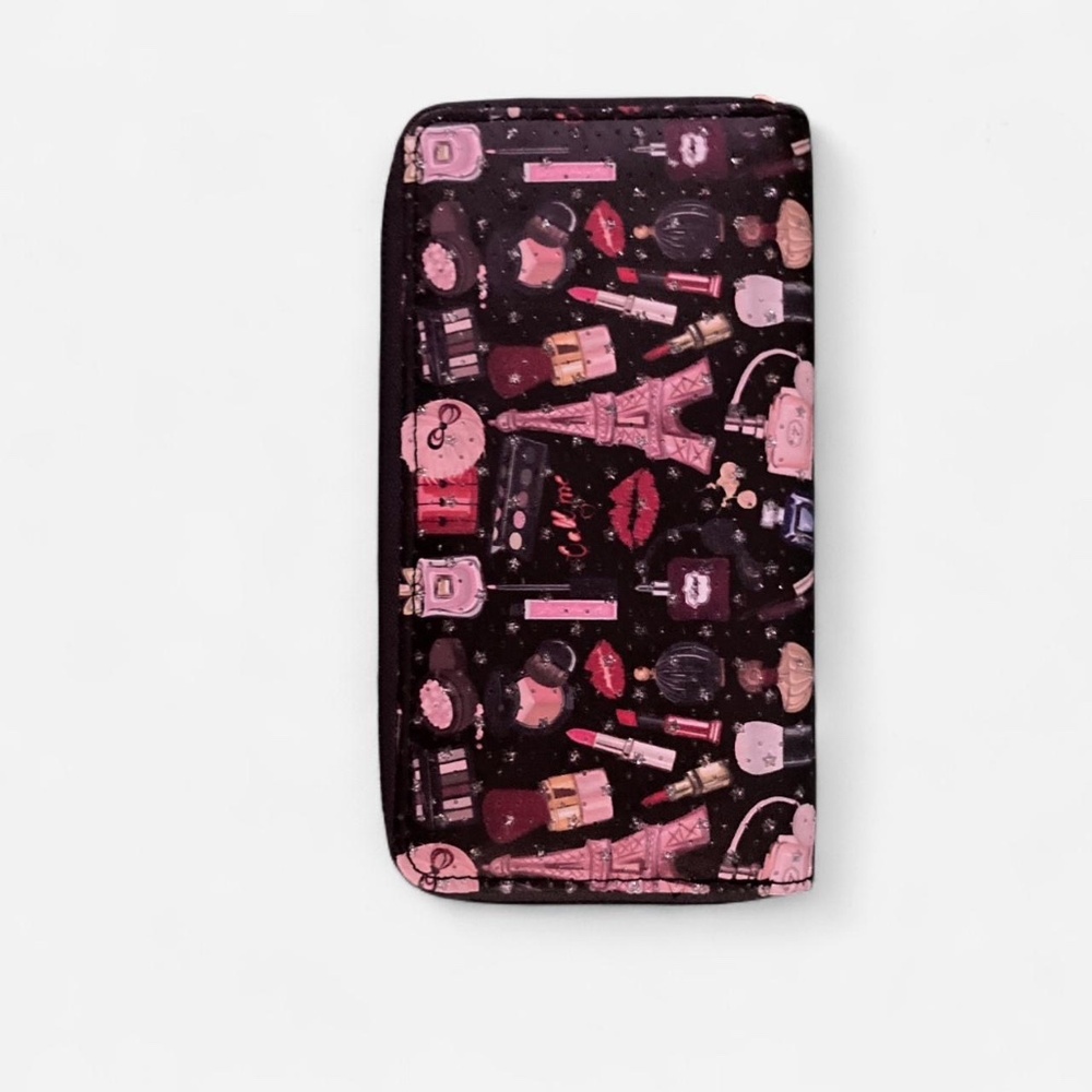 Black print zippered wallet